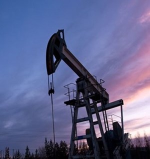 pumpjack for fracing in a shale well